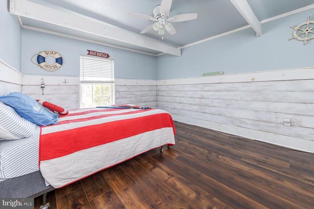 301 LONG MEADOW DR, Mullica Hill, NJ 08062