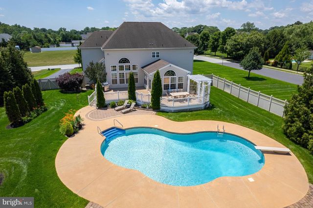 301 LONG MEADOW DR, Mullica Hill, NJ 08062