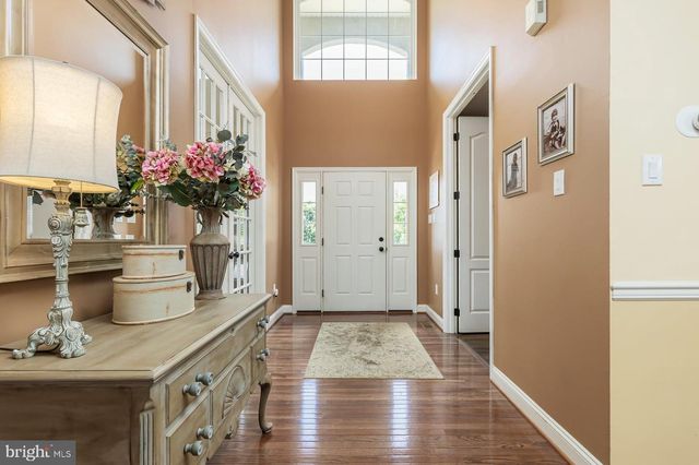 301 LONG MEADOW DR, Mullica Hill, NJ 08062
