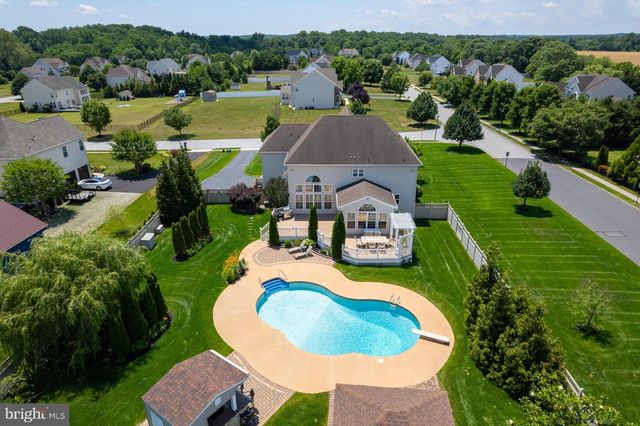 301 LONG MEADOW DR, Mullica Hill, NJ 08062