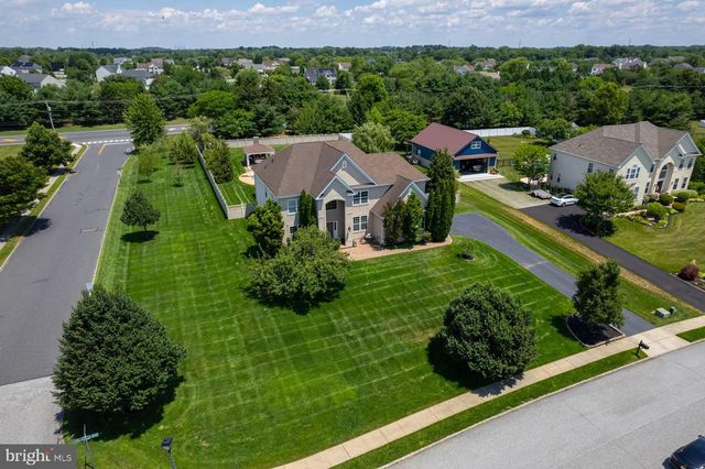 301 LONG MEADOW DR, Mullica Hill, NJ 08062