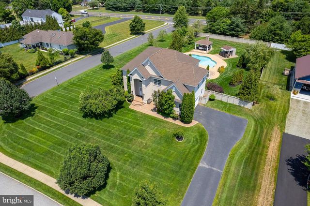301 LONG MEADOW DR, Mullica Hill, NJ 08062