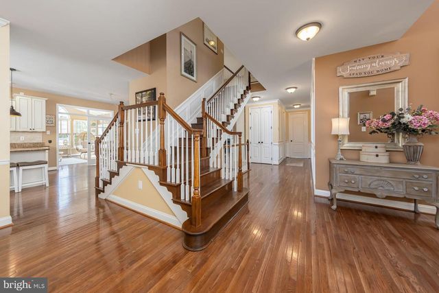301 LONG MEADOW DR, Mullica Hill, NJ 08062