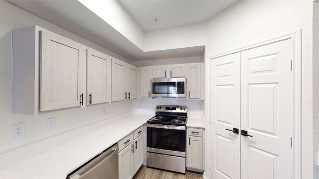 1600 N 9th Street 211, Midlothian, TX 76065