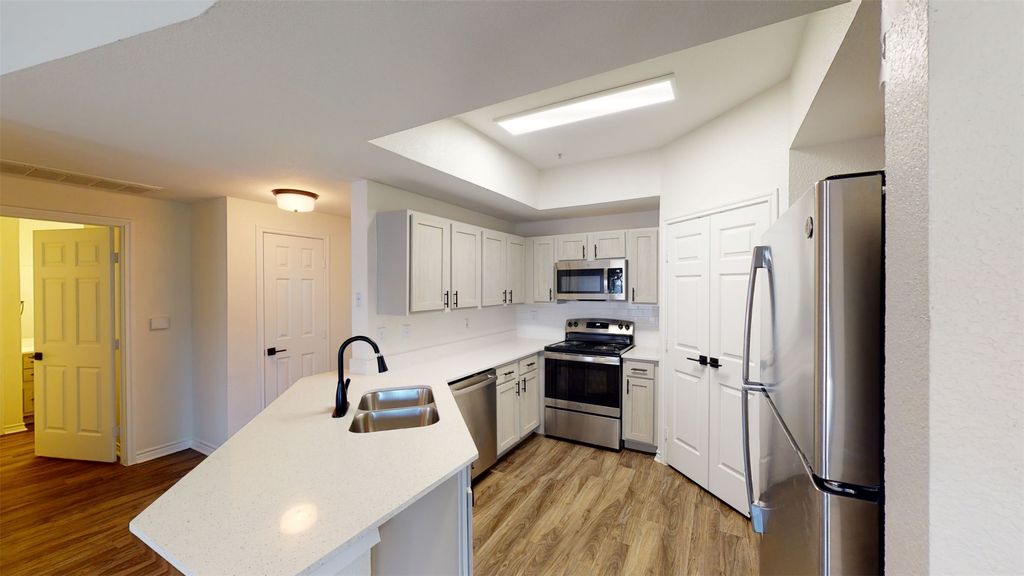 1600 N 9th Street 211, Midlothian, TX 76065