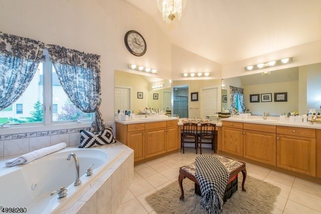 21 BONNIEVIEW LN, Montville Twp., NJ 07082