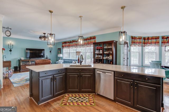 663 Gold Creek Drive, Dawsonville, GA 30534