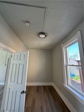 3514 W 58th Street DOWN, Cleveland, OH 44102