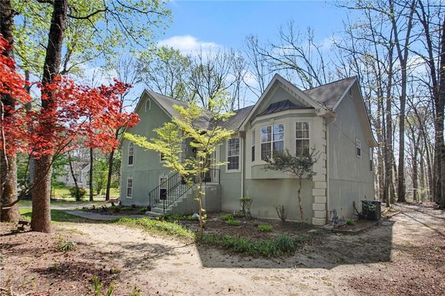 1943 Oakleaf Court, Lithia Springs, GA 30122