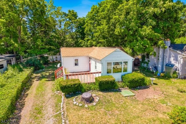 54 Summit Dr, Wantage Twp., NJ 07461
