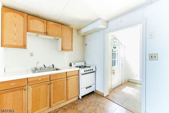 54 Summit Dr, Wantage Twp., NJ 07461