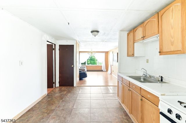 54 Summit Dr, Wantage Twp., NJ 07461