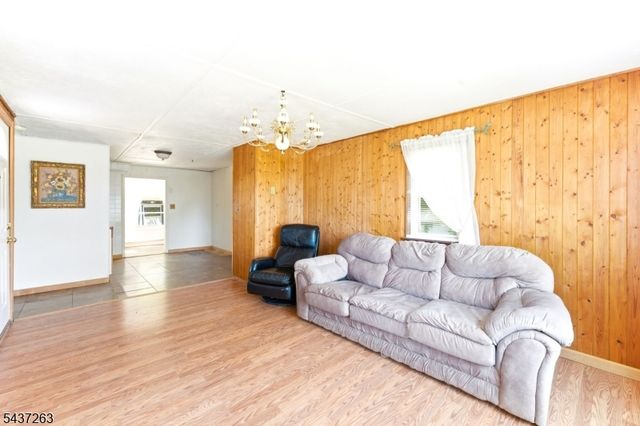 54 Summit Dr, Wantage Twp., NJ 07461