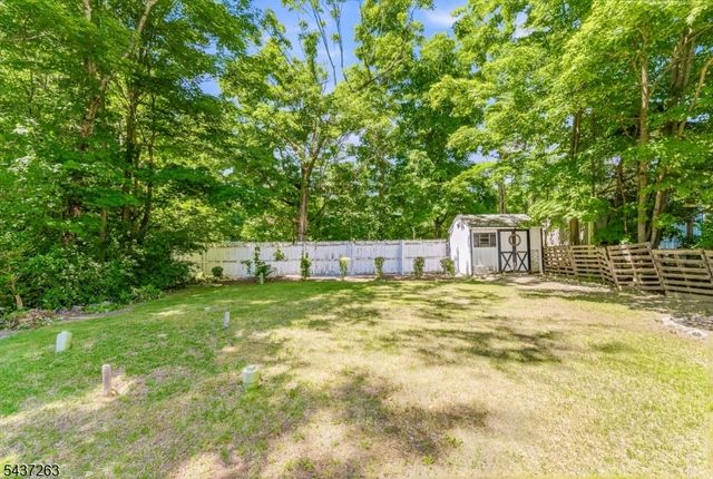 54 Summit Dr, Wantage Twp., NJ 07461