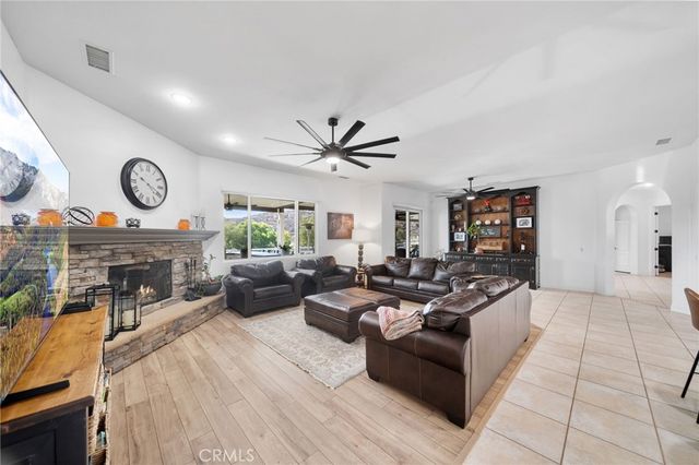 39099 Calle Jojoba, Temecula, CA 92592