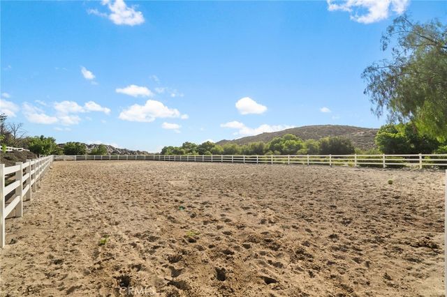 39099 Calle Jojoba, Temecula, CA 92592