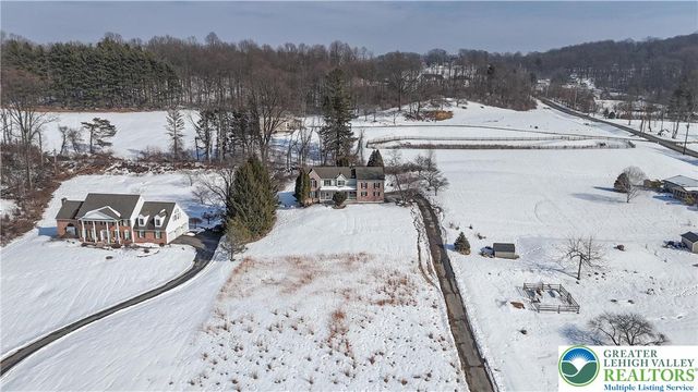 15 Spring Water Court, Easton, PA 18042
