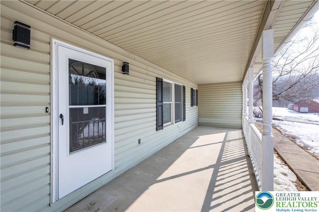 15 Spring Water Court, Easton, PA 18042