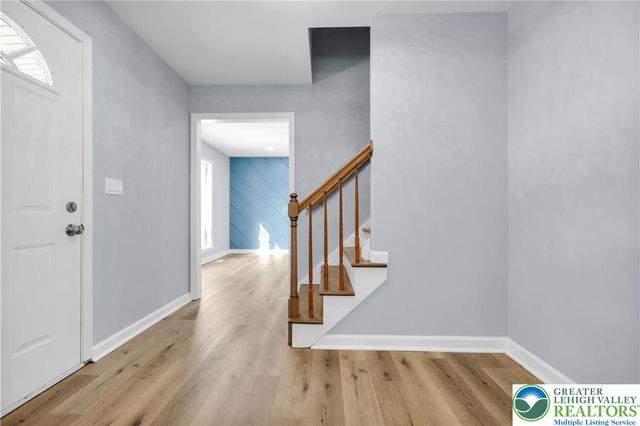 15 Spring Water Court, Easton, PA 18042