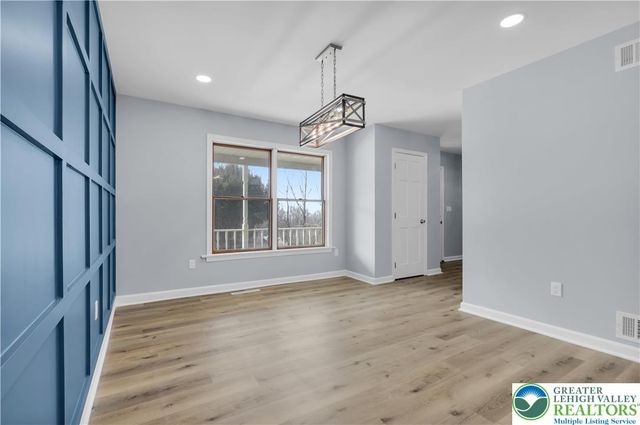 15 Spring Water Court, Easton, PA 18042