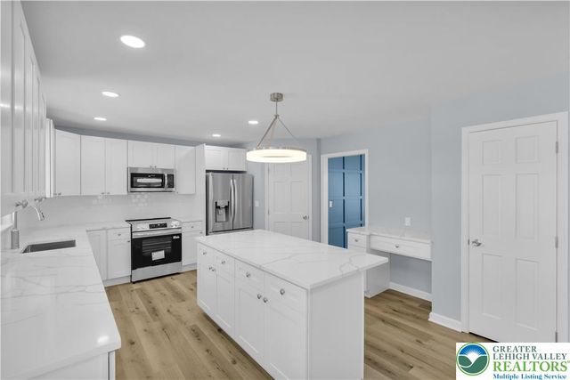 15 Spring Water Court, Easton, PA 18042