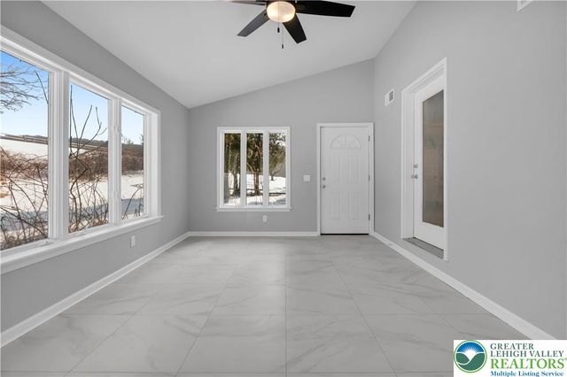 15 Spring Water Court, Easton, PA 18042