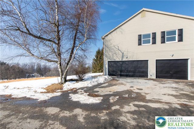 15 Spring Water Court, Easton, PA 18042