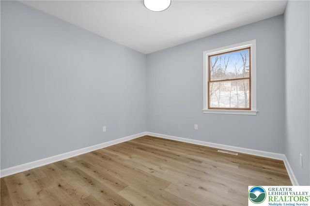 15 Spring Water Court, Easton, PA 18042