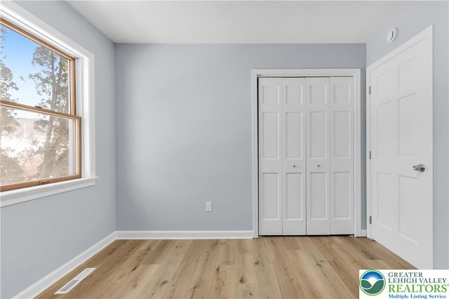 15 Spring Water Court, Easton, PA 18042