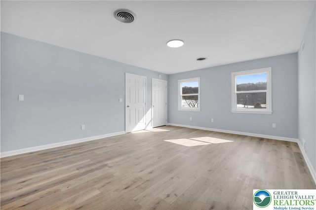 15 Spring Water Court, Easton, PA 18042