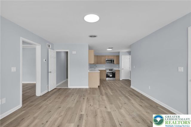 15 Spring Water Court, Easton, PA 18042