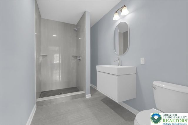 15 Spring Water Court, Easton, PA 18042