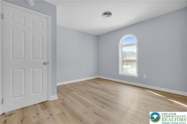 15 Spring Water Court, Easton, PA 18042