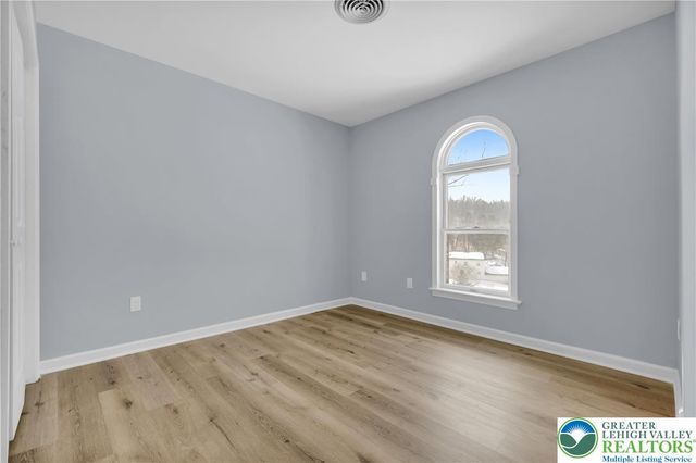 15 Spring Water Court, Easton, PA 18042