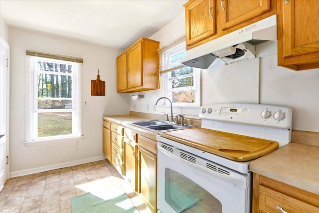 950 2nd Street, Baraboo, WI 53913