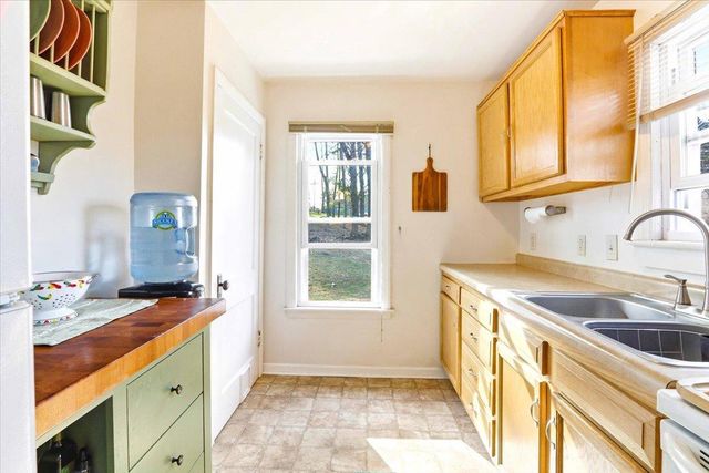 950 2nd Street, Baraboo, WI 53913