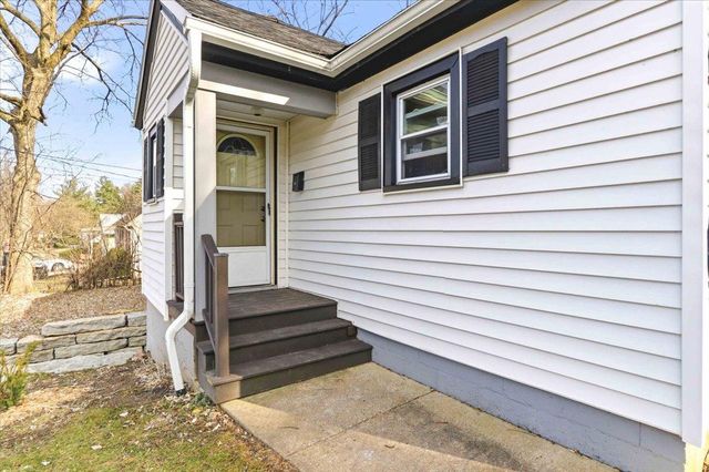 950 2nd Street, Baraboo, WI 53913