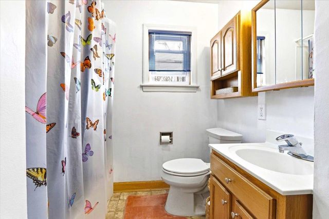 950 2nd Street, Baraboo, WI 53913