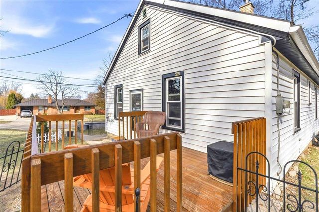 950 2nd Street, Baraboo, WI 53913