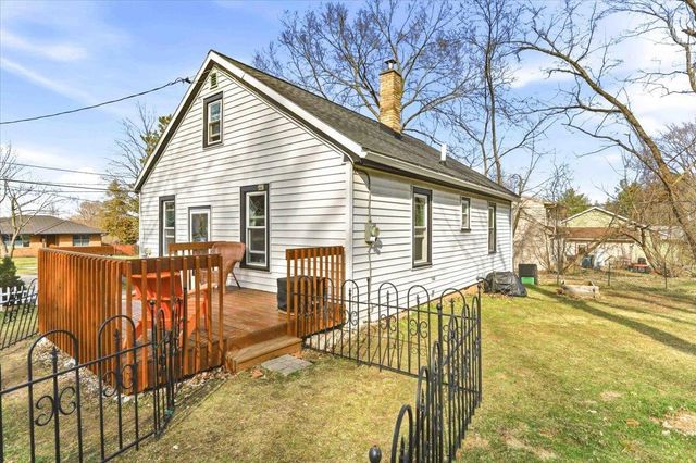 950 2nd Street, Baraboo, WI 53913