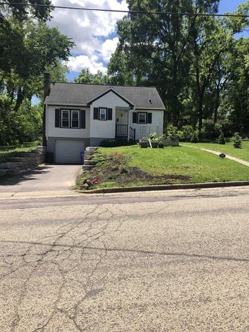 950 2nd Street, Baraboo, WI 53913