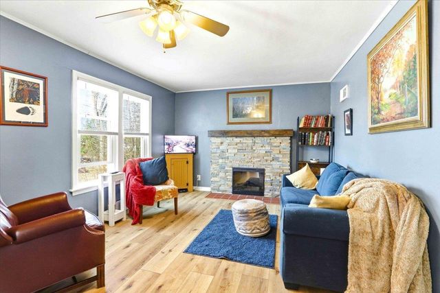 950 2nd Street, Baraboo, WI 53913