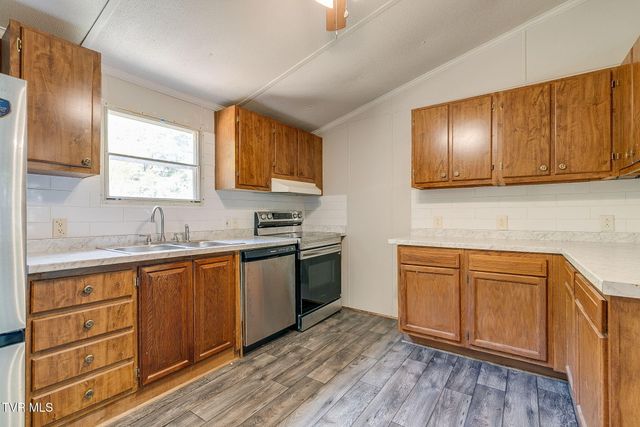 229 Alpine Loop, Mosheim, TN 37818