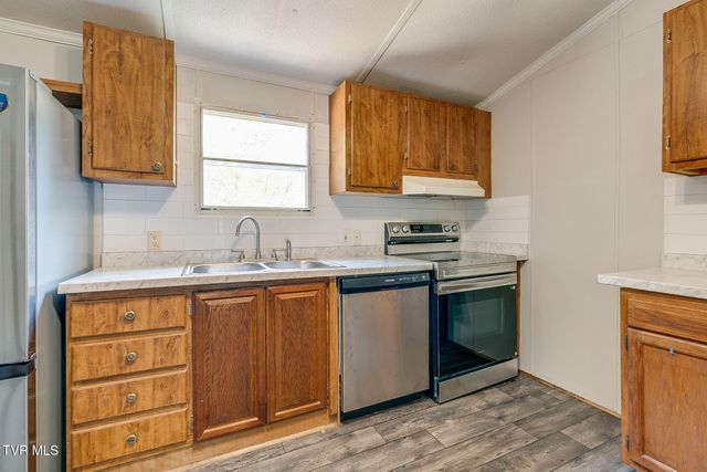 229 Alpine Loop, Mosheim, TN 37818