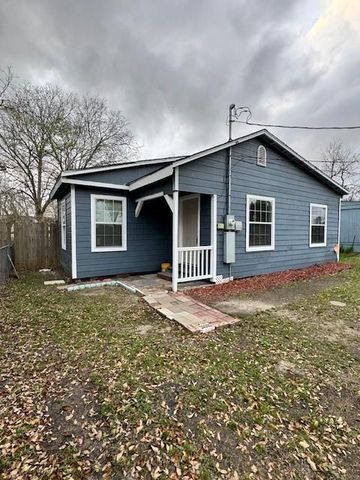 1405 Rice Street, Alvin, TX 77511