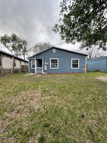 1405 Rice Street, Alvin, TX 77511
