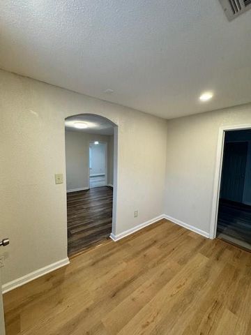 1405 Rice Street, Alvin, TX 77511