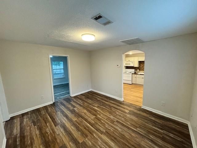 1405 Rice Street, Alvin, TX 77511