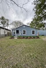 1405 Rice Street, Alvin, TX 77511