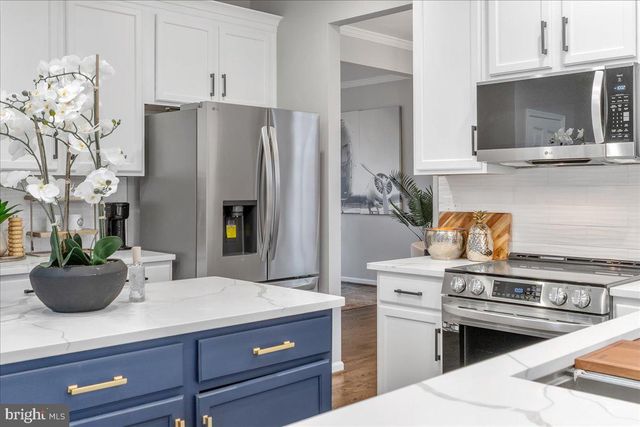 227 RIPPLING WATERS WAY, Falling Waters, WV 25419